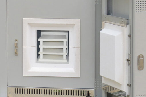 A Furnace Furniture Solution Composed of Alumina Plates and Pads